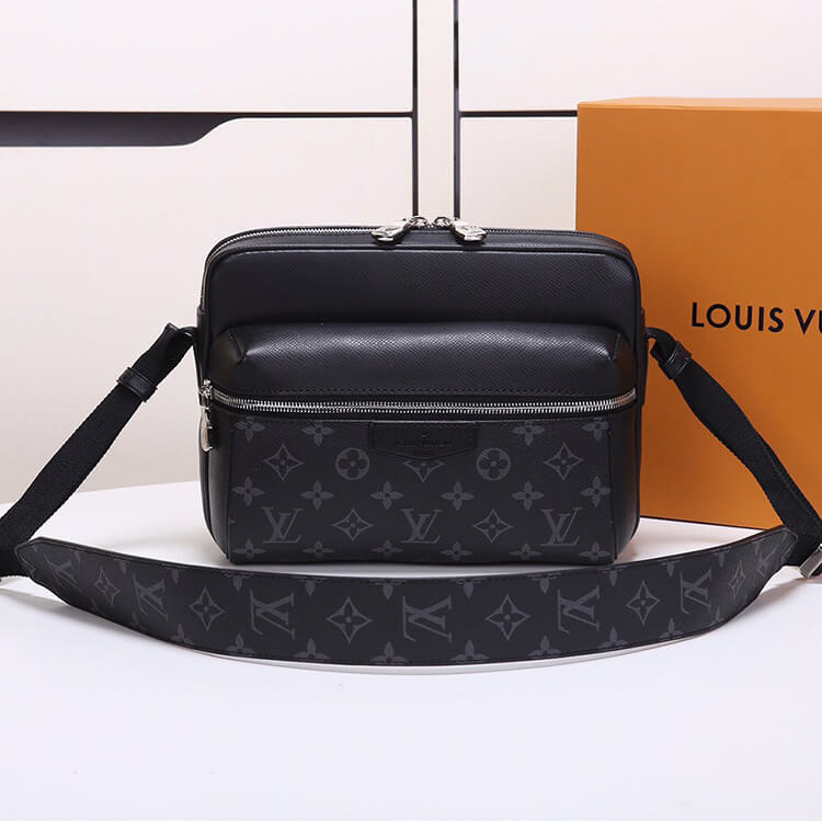 LV Outdoor Messenger - Image 2