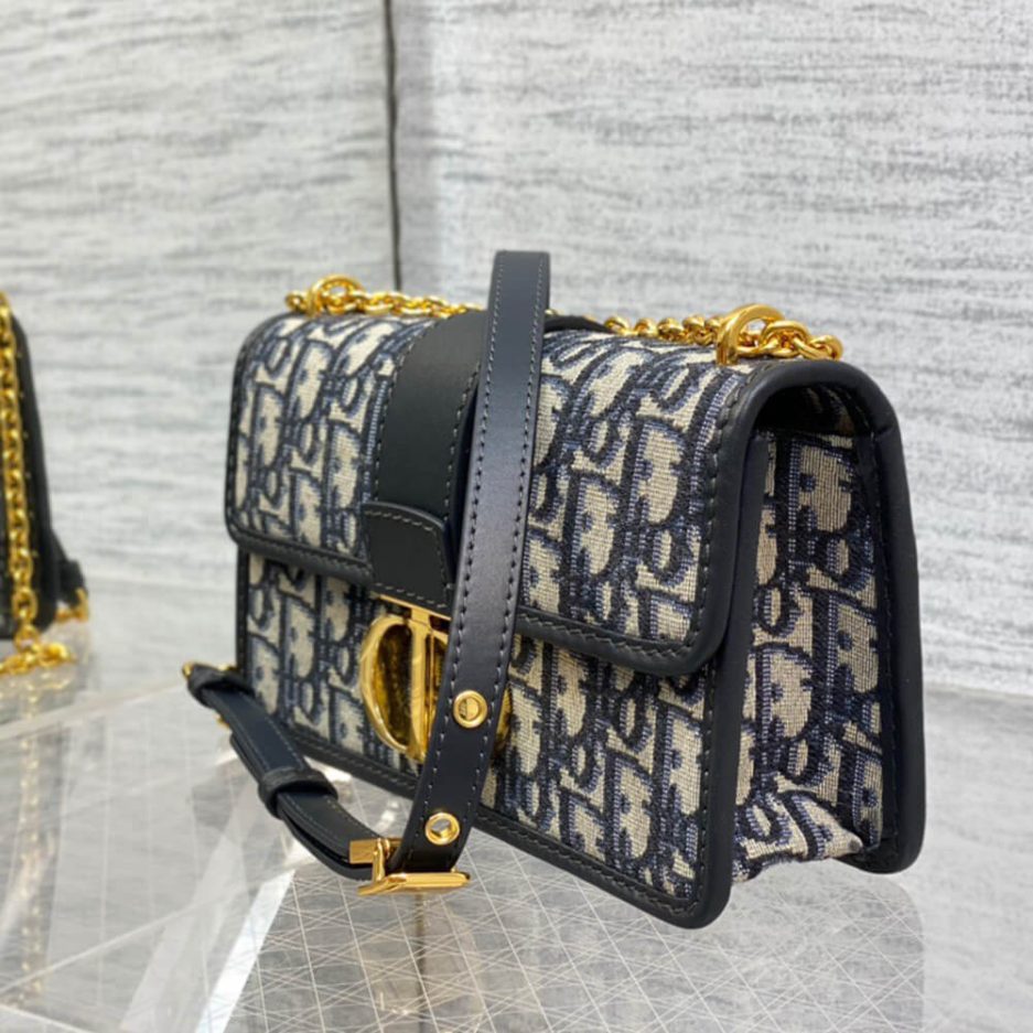 Dior 30 Montaigne East-West Bag with Chain - Image 3