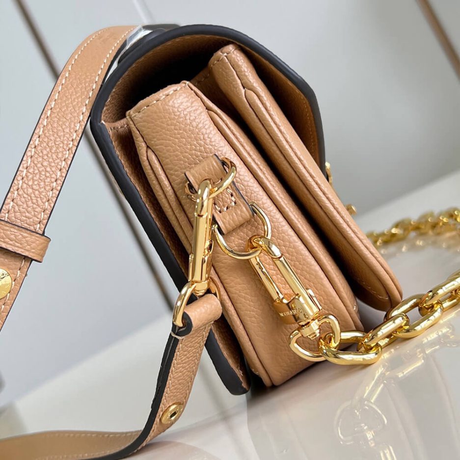 LV Pochette Metis East West - Image 4