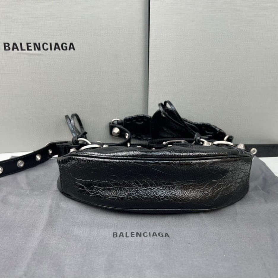 BALENCIAGA WOMEN’S LE CAGOLE XS SHOULDER BAG - Image 5
