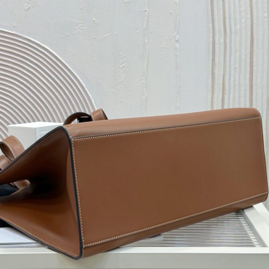 CELINE CABAS 16 IN SUPPLE SMOOTH CALFSKIN - Image 5