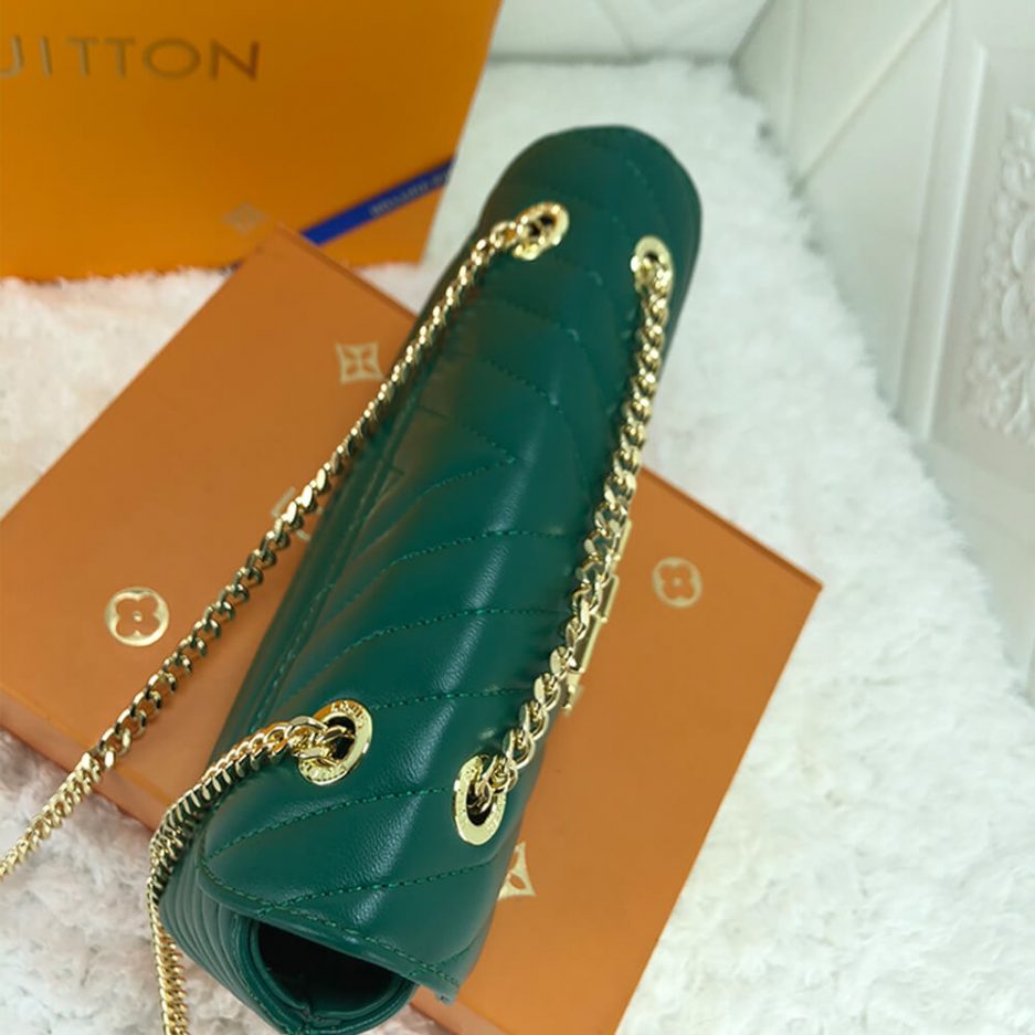LV NEW WAVE CHAIN BAG - Image 6